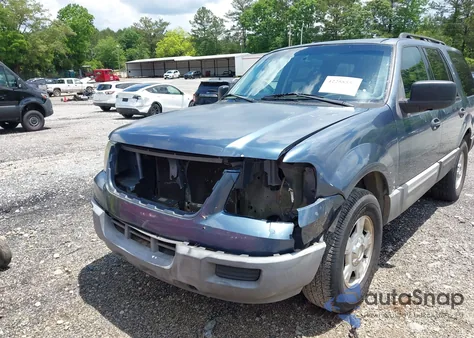 2005 Ford Expedition Xls z USA, uszkodzony, nr VIN 1FMPU13505LA10304